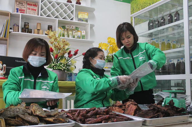 dong-thi-hien-nu-giam-doc-9x-lam-kinh-te-gioi