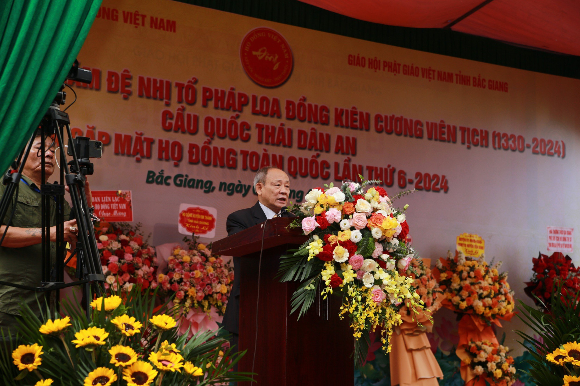 bai-phat-bieu-cua-truong-ban-lien-lac-ho-dong-viet-nam
